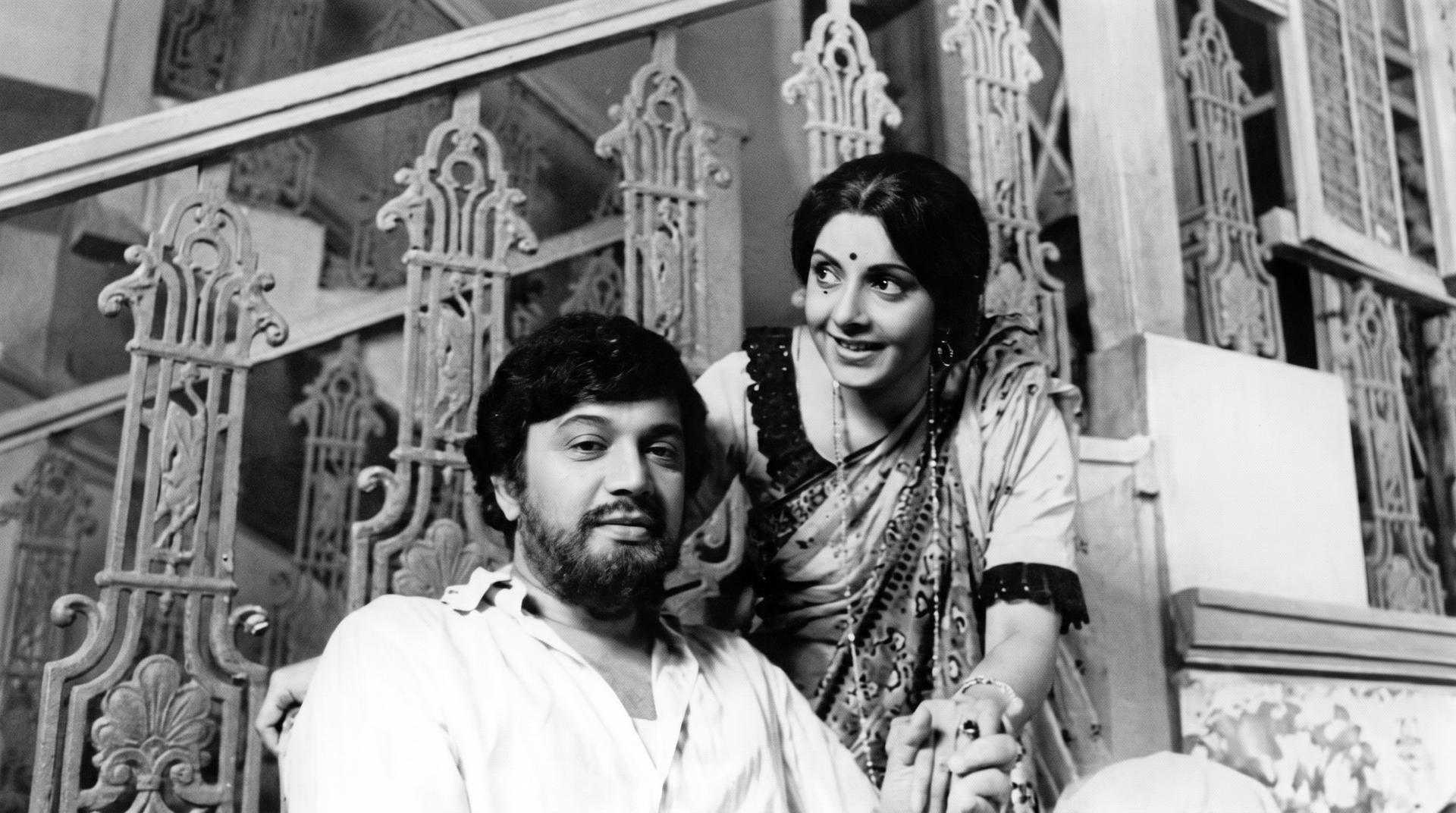 Uttam Kumar and Lily Chakraborty in 'Bhola Moira'